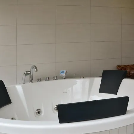 Holiday home Amazing In With Kitchen